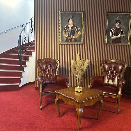 Zamocka Koruna U Hoffera Nitra Eksteriør billede